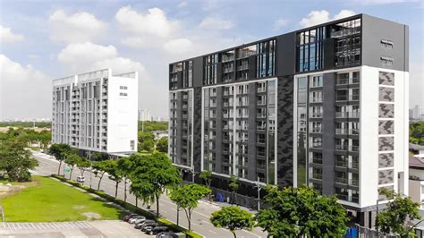 The Albany Luxury Residences .